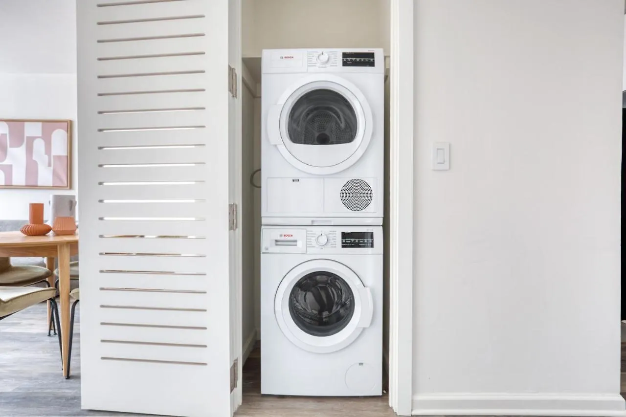 Ferienwohnung Midtown West 2Br W Doorman Gym Wd Nr Times Sq Nyc-1068 New York Apartment