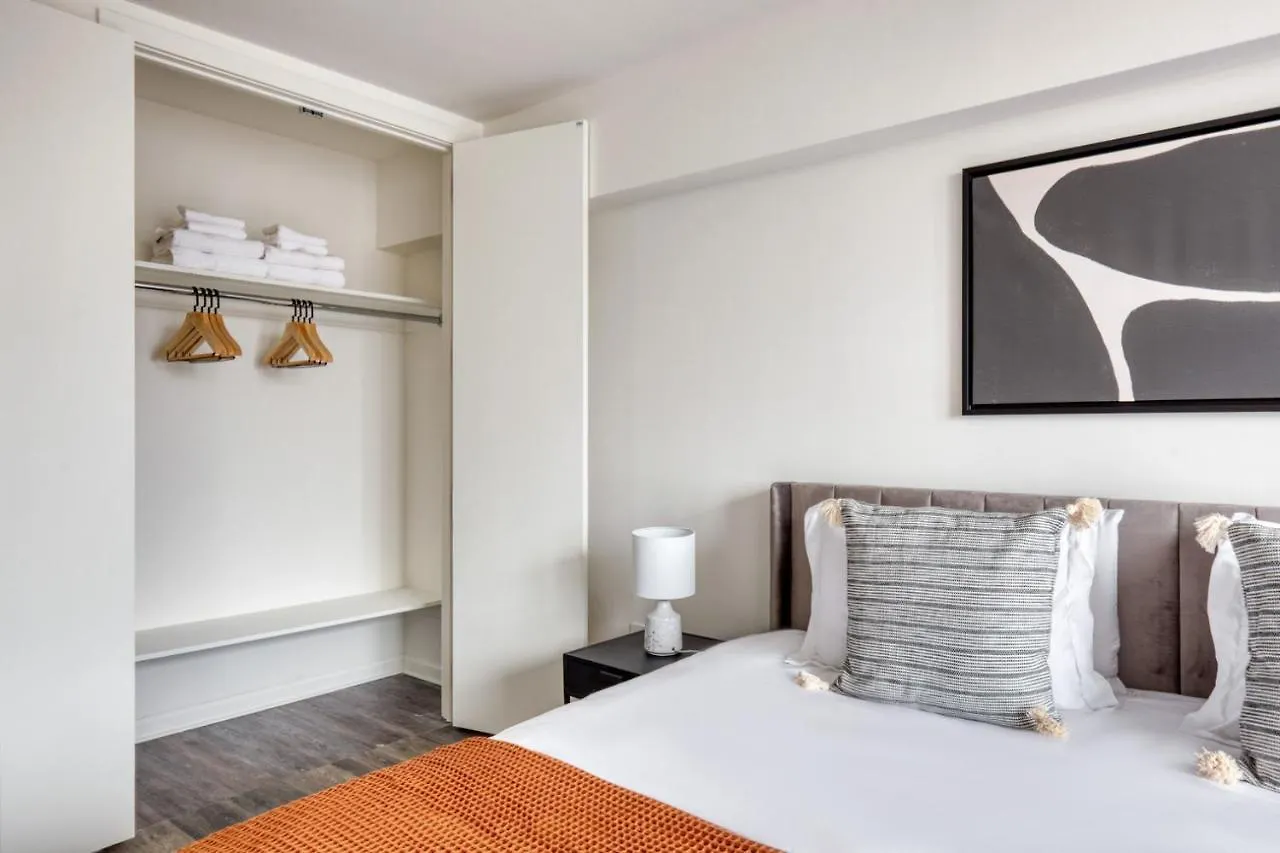 Ferienwohnung Midtown West 2Br W Doorman Gym Wd Nr Times Sq Nyc-1068 New York Apartment