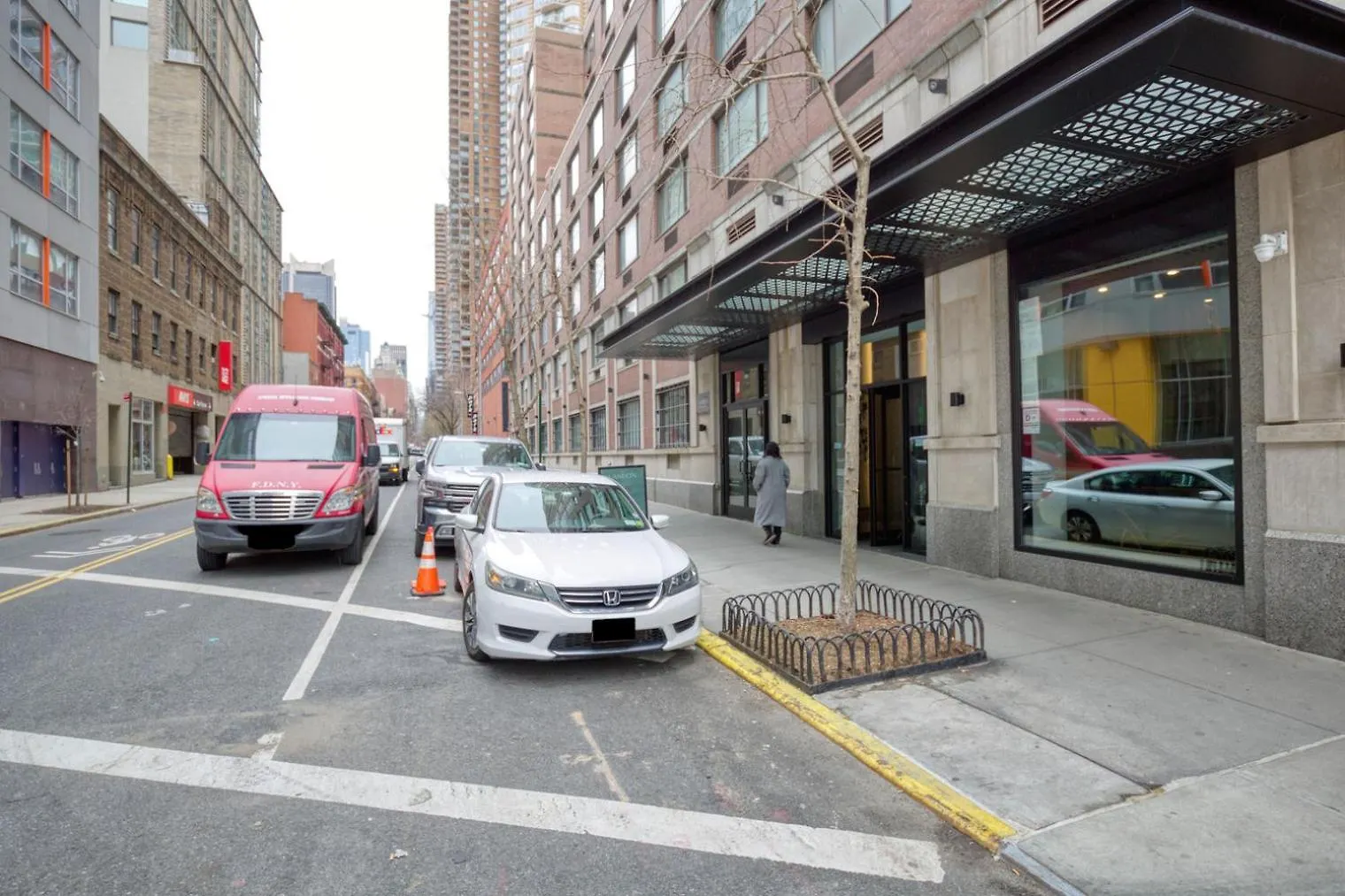 Apartment Ferienwohnung Midtown West 2Br W Doorman Gym Wd Nr Times Sq Nyc-1068 New York